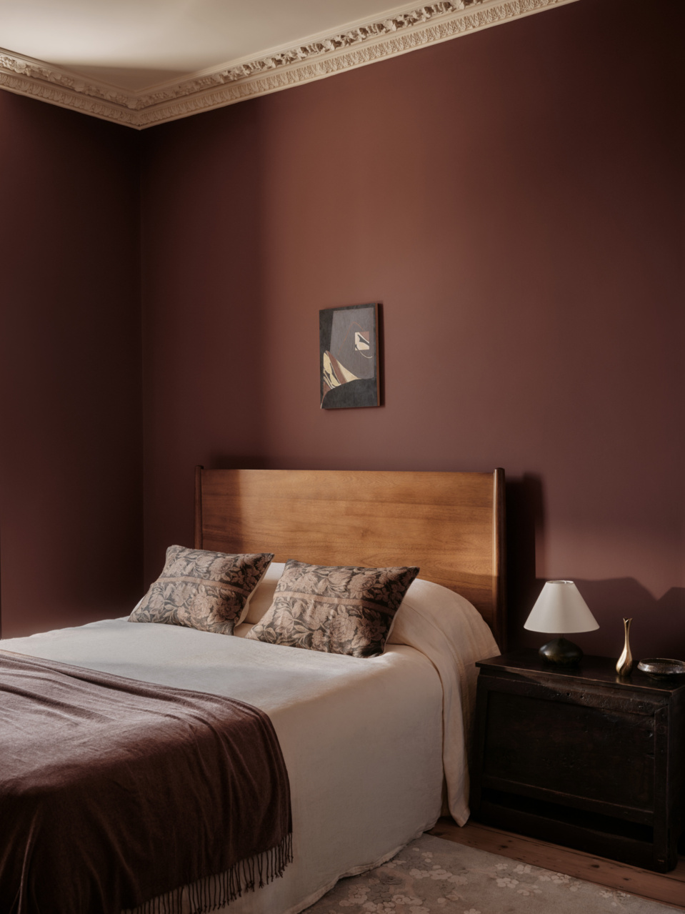 Farrow & Ball: Joa’s White – No.226, Etruscan Red – No.56