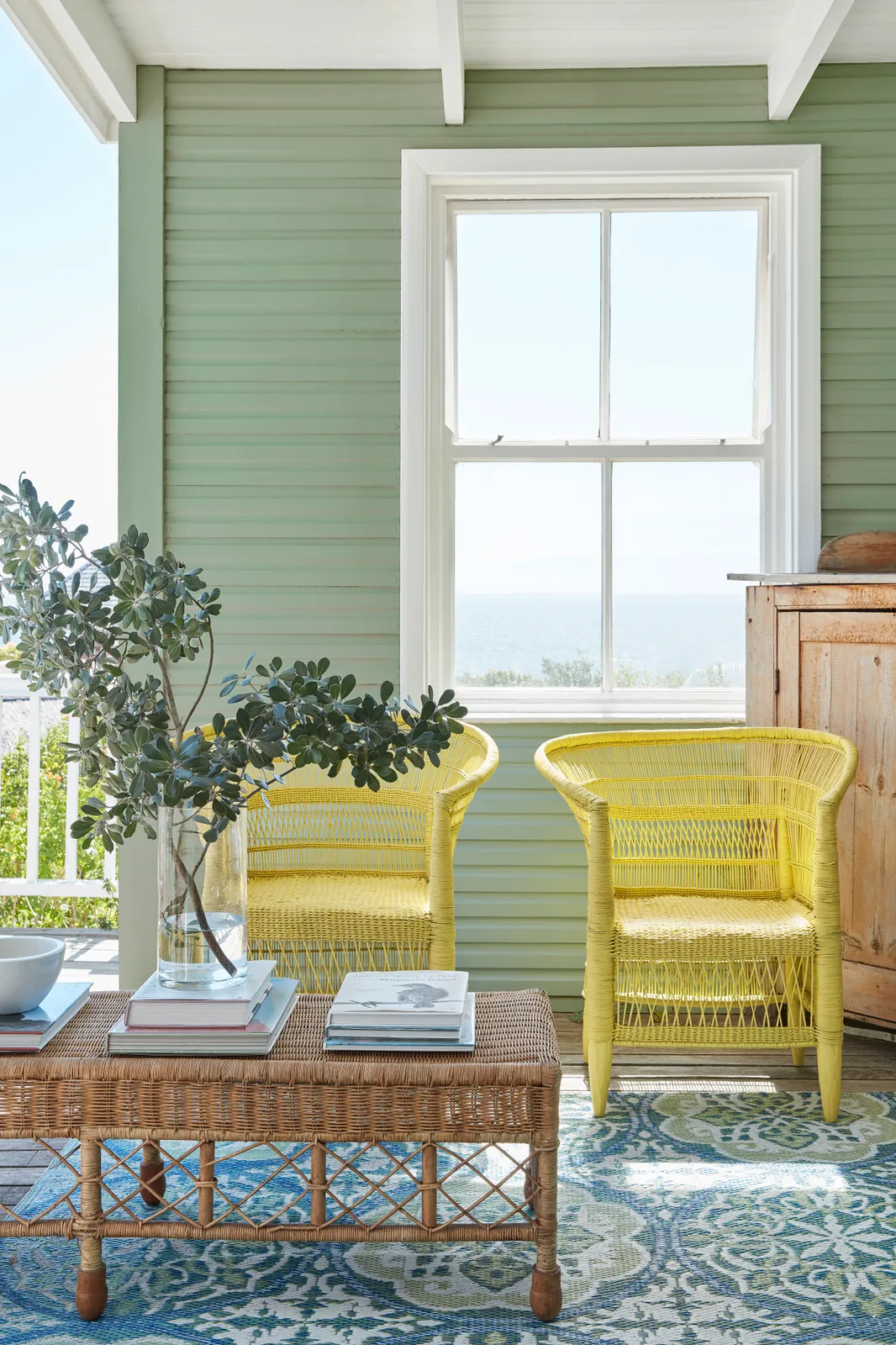 Slaked Lime 105, Aquamarine Deep 198, Indian Yellow 335