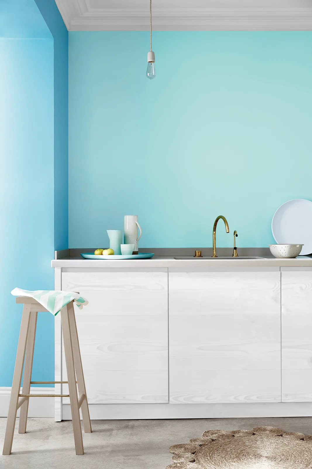 Regency Blue 253, Pale Berlin 258, Delicate Blue 248