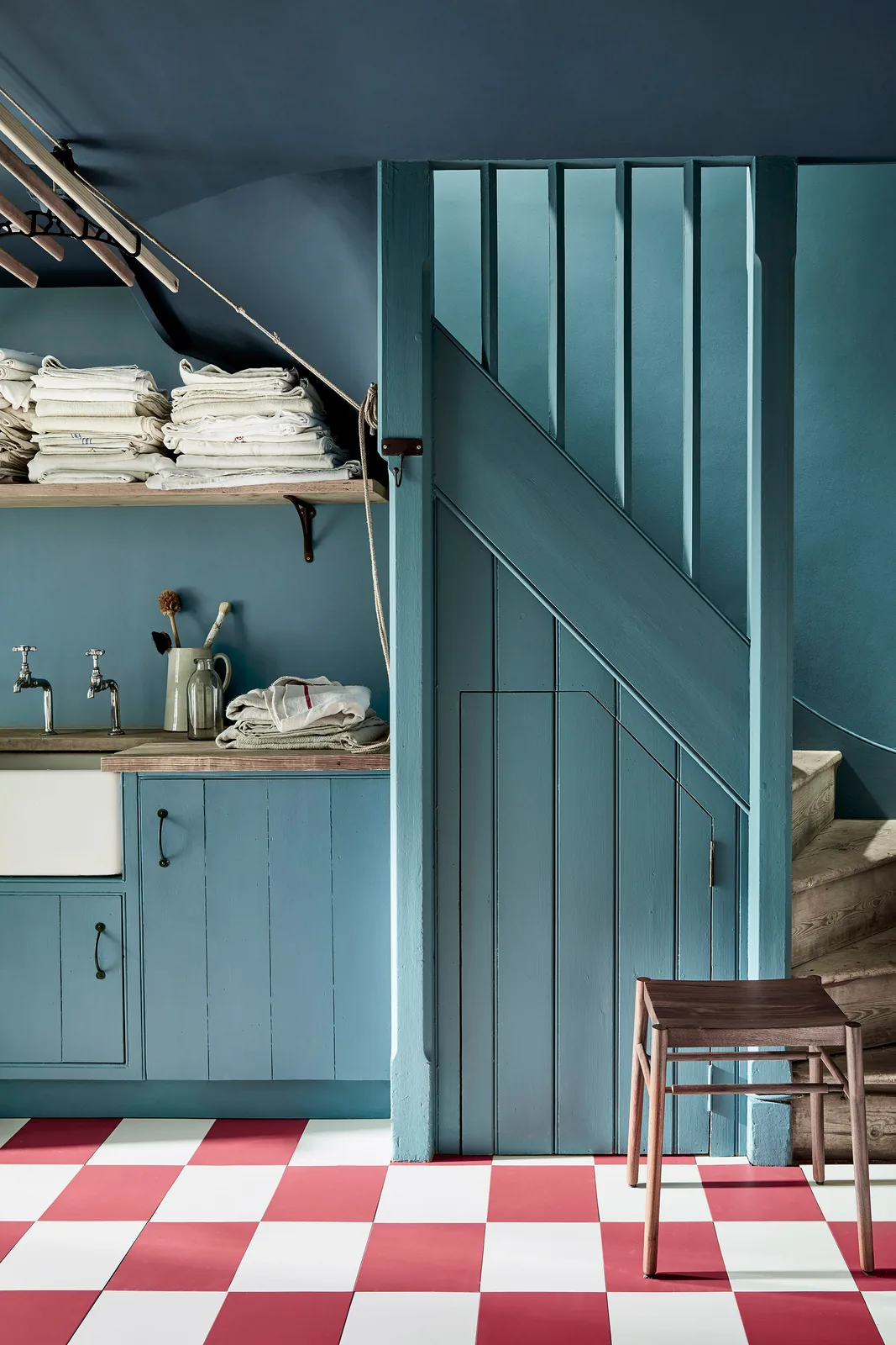 Etruria 326, Hicks Blue 208