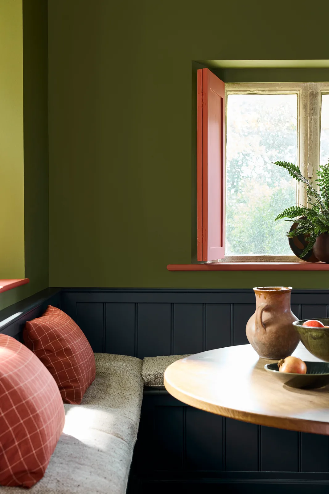 Hillside™ 371. Tuscan Red™ 140. Dock Blue™ 252-2