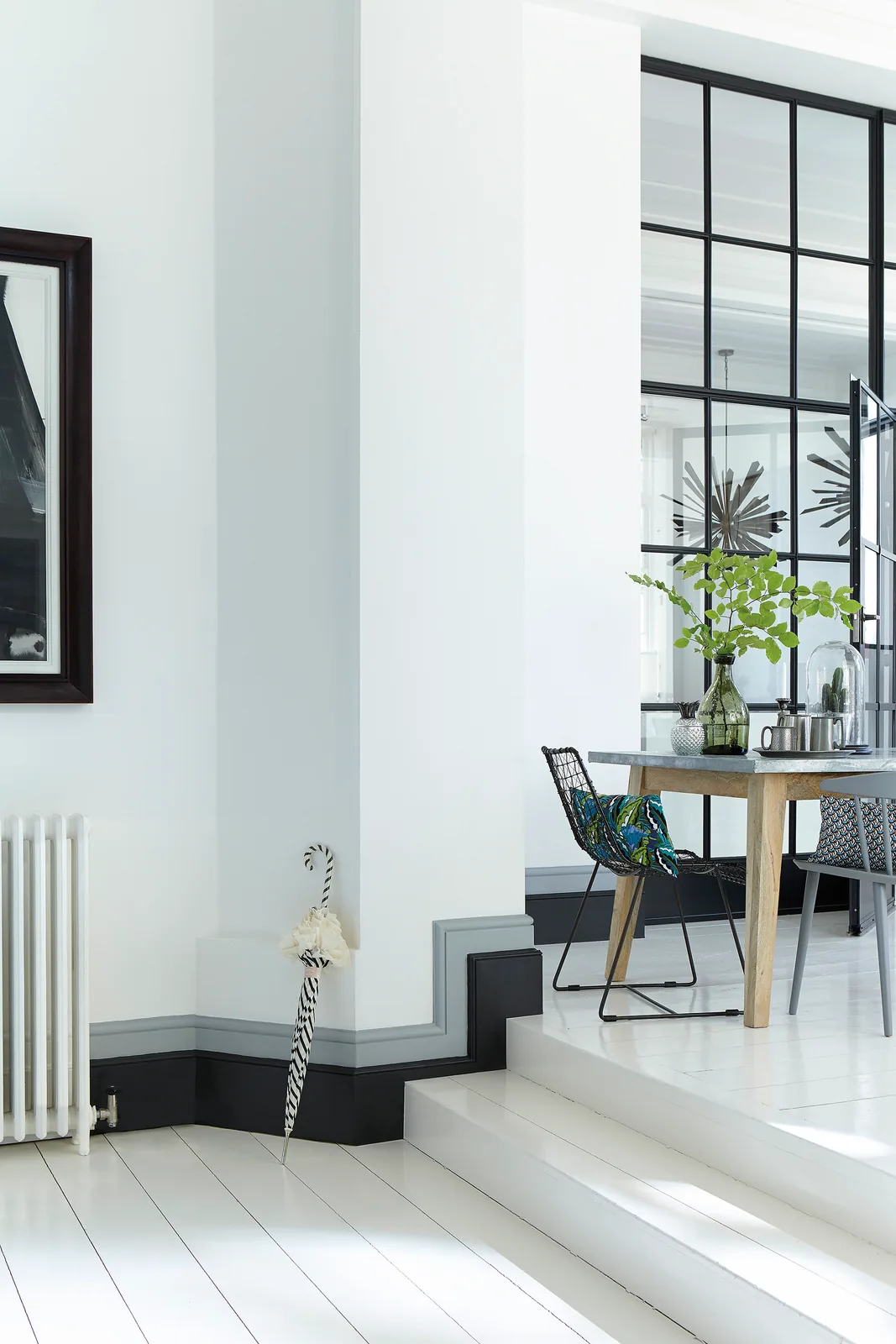 Lamp Black 228, Urbane Grey 225