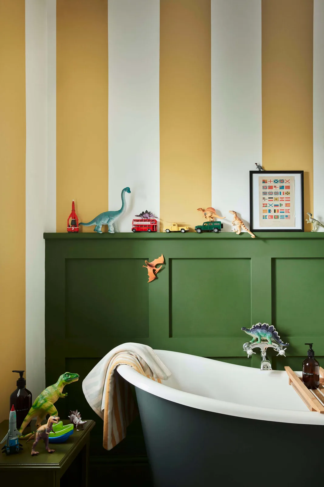 Silent White 330. Yellow-Pink 46. Hopper 297.  Harley Green 312 - 01