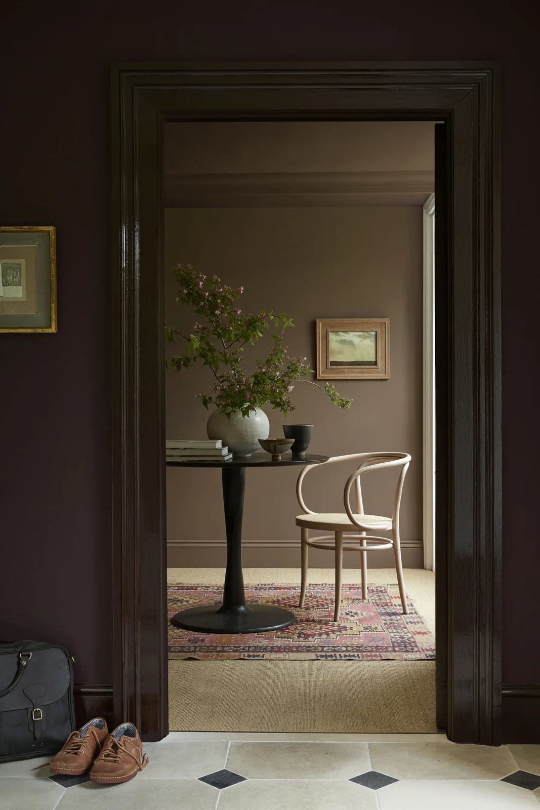 Córdoba 277, Purple Brown 8, Scullery 318