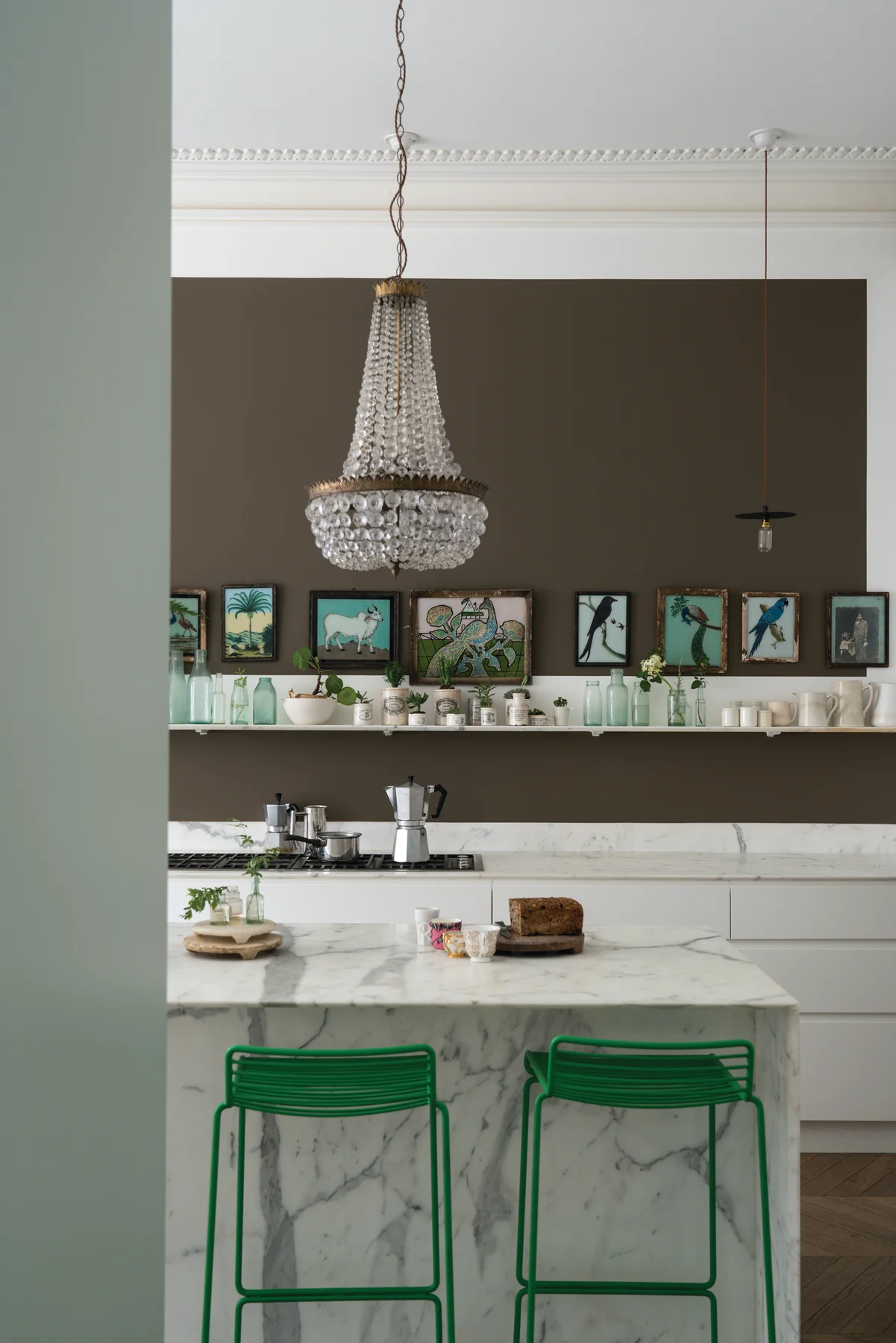 Farrow & Ball: Wimborne White, Pale Powder, Salon Drab