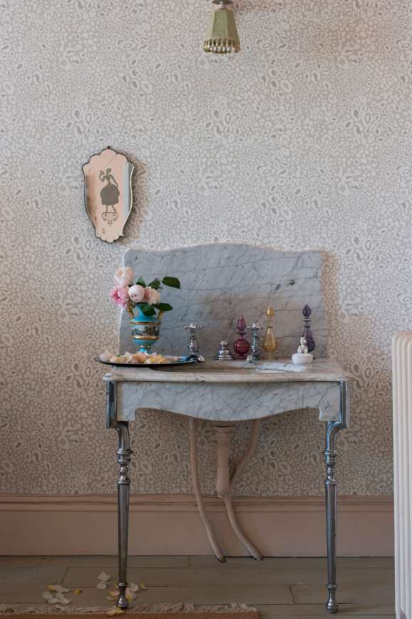 Ocelot — room inspiration. The colourway shown may differ from your selection.